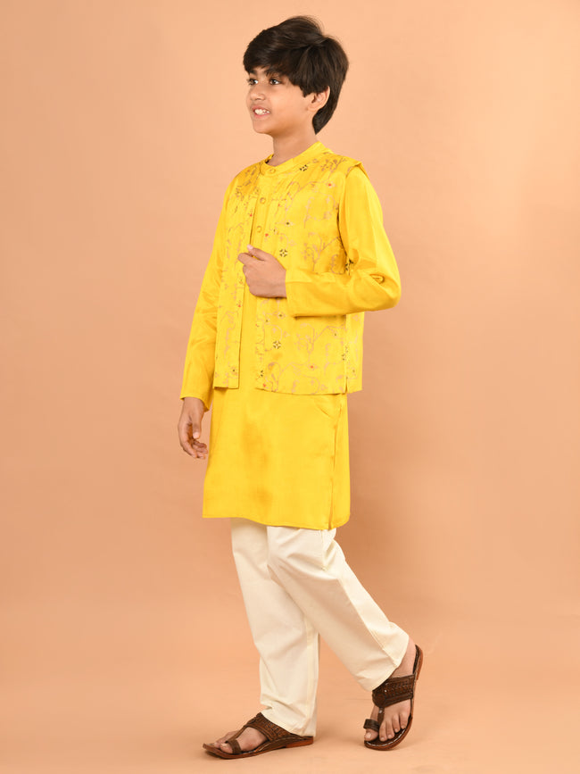 Solid Kurta Pajama Set with Printed Jacket