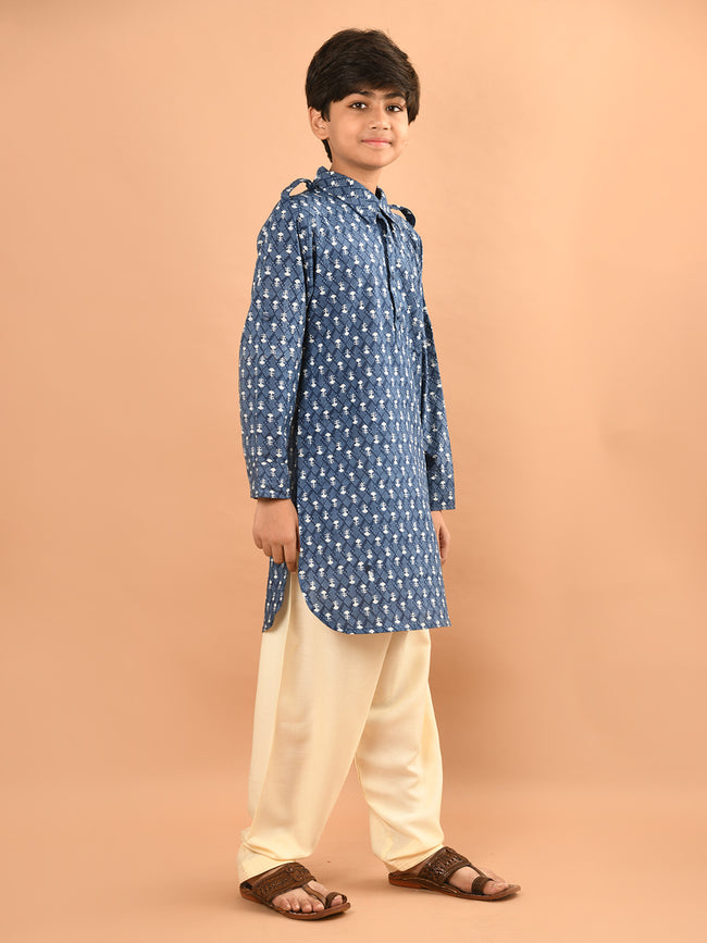 Ethnic Motif Printed Collared Straight Kurta Pajama Set