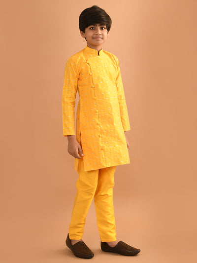 Embossed Button Down Straight Mandarin Collar Kurta Pajama Set