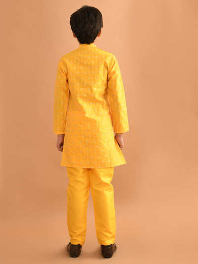 Embossed Button Down Straight Mandarin Collar Kurta Pajama Set