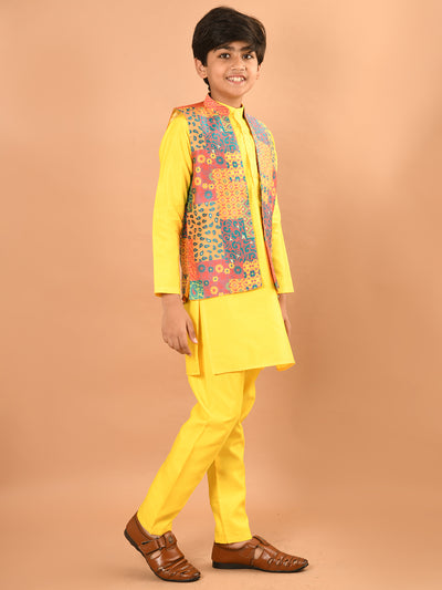 Solid Kurta Pajama Set with Brocade Jacket
