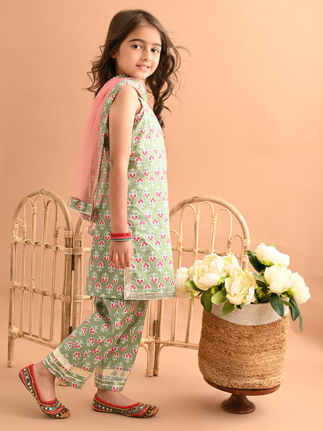 Ethnic Motif Printed Sleeveless Straight Kurta Palazzo Set with Dupatta