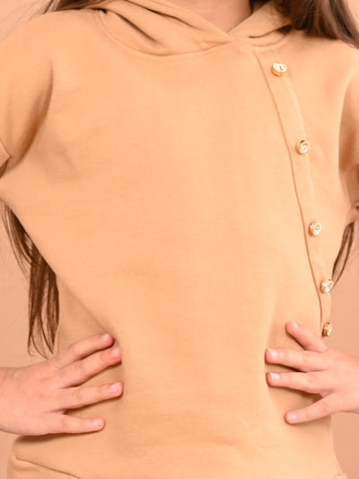 Girls Full Sleeves Hooded Sweatshirt