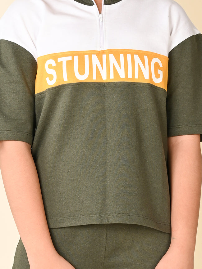 Collar T-shirt with Colorblock Jogger Pant Set