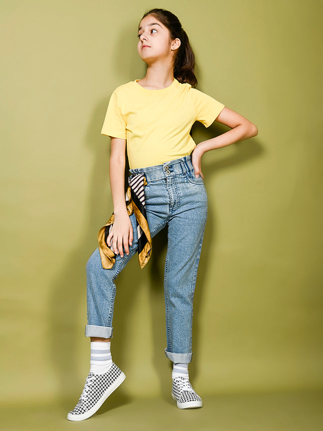 Medium Wash Straight Solid Denim Jeans